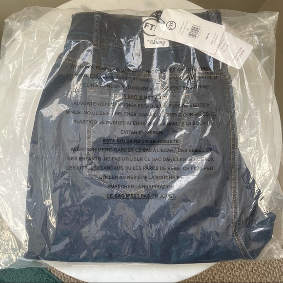 Dark Wash Curvy Skinny Jeans Tall Inseam | Fashion To Figure - Picture 5 of 7